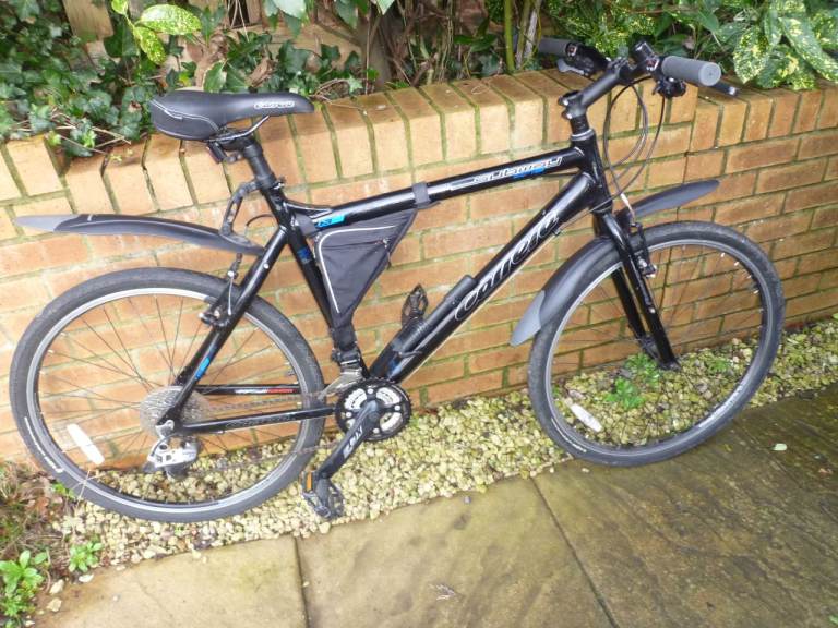 Halfords Carrera Subway Bike