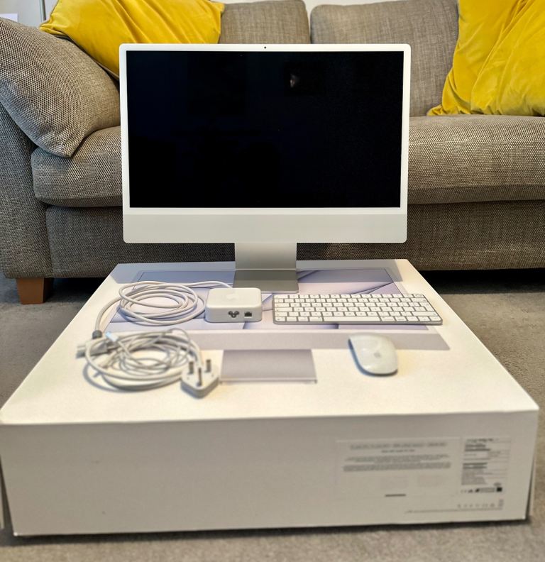 Apple iMac 24” 2021 M1 Chip 8GB RAM 256 SSD Silver 