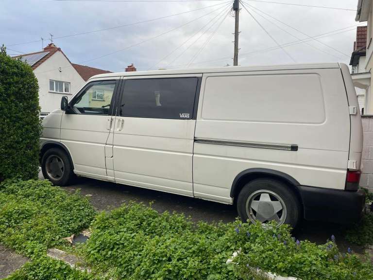 Volkswagen Transporter LWB Campervan 2.5 TDI (ACV) – 3 Berth – Motor Caravan