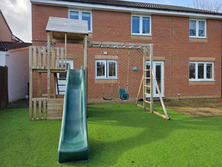 Kids climbing frame/swings/shute/look out