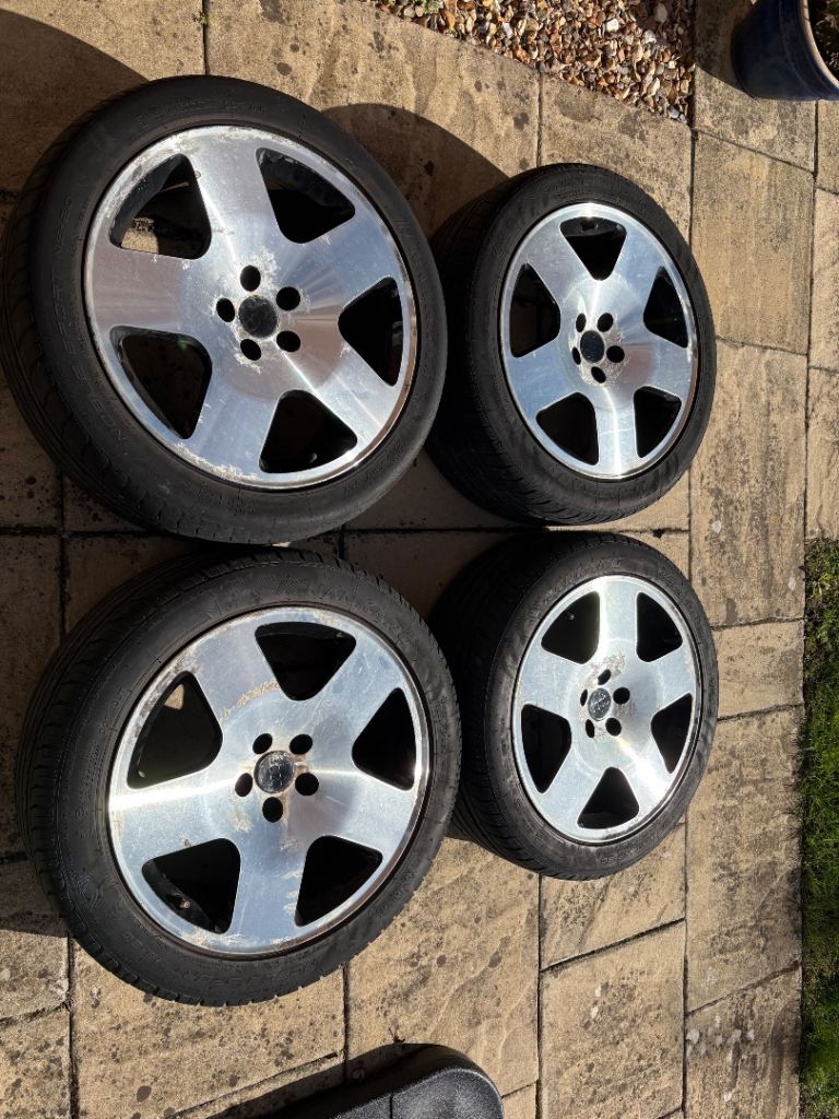 Audi comp fat five 17 inch alloys 5x100
