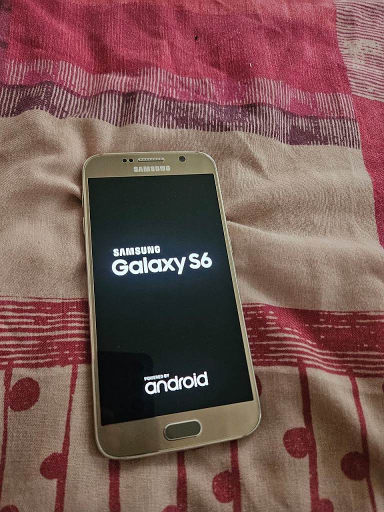 Samsung Galaxy S6 Gold – Good Condition, Well Looked After