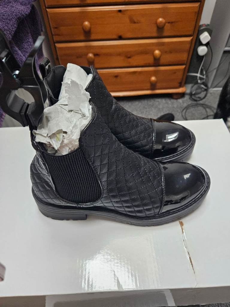 Riverisland boots size 5 