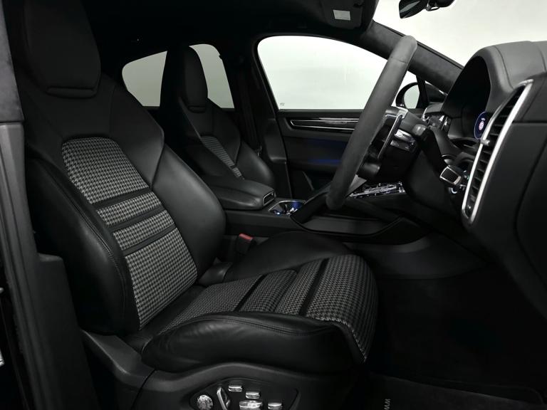 2019 Porsche Cayenne  S 3.0T V6 Tiptronic ( 340 bhp COUPE Petrol Automatic