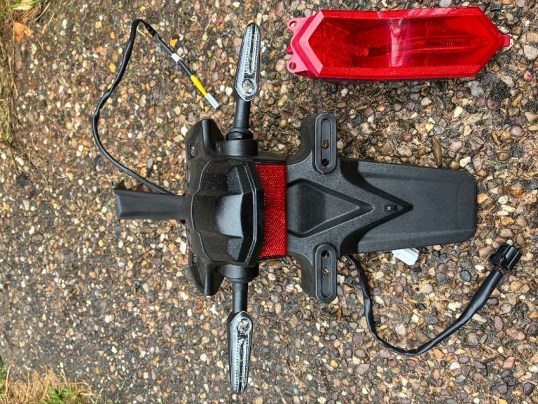2024 Yamaha R7  rear plate bracket + indicators + rear stop light. UNUSED