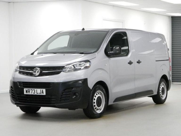 73 VAUXHALL VIVARO 2700 1.5 D 120 BHP SWB PRIME 6 DOOR FACELIFT ( NO VAT )