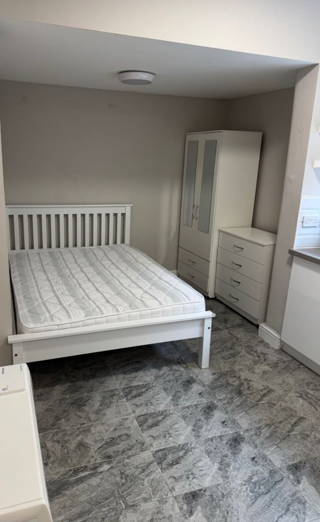 Double room (studio) in Luton to rent 
