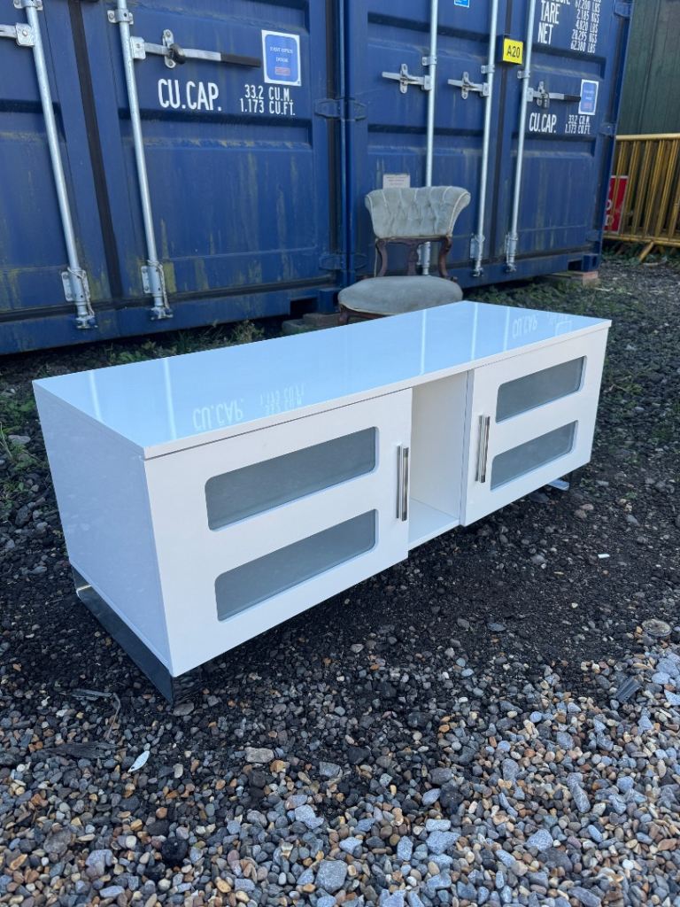 White Gloss TV Unit with Glass Shelves – Good Condition