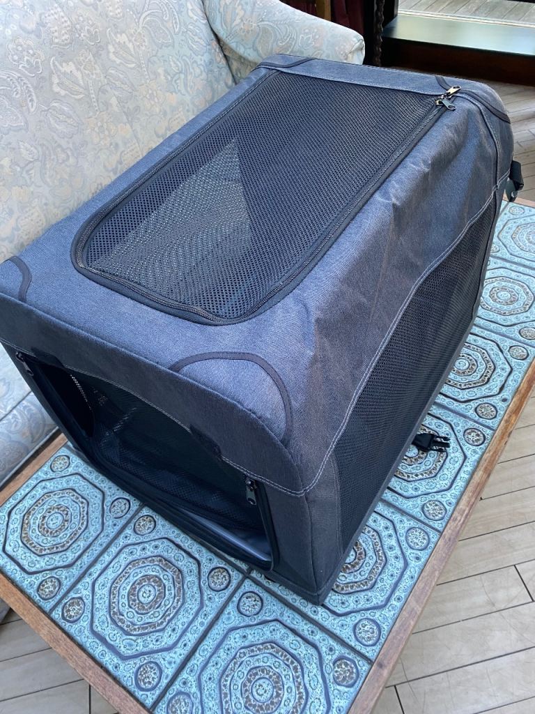 Puppy carrier/crate