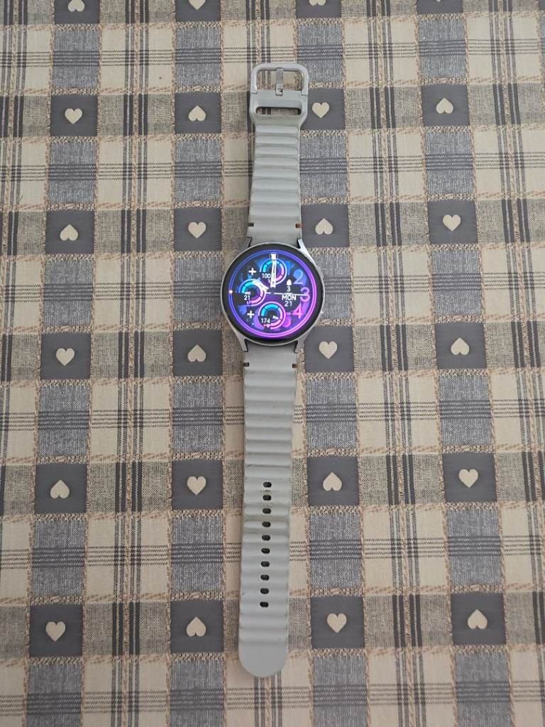 Samsung Galaxy Watch 7 – Silver, As Good As New