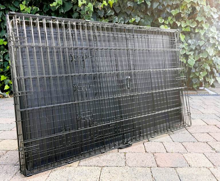 Fur Dreams 48" (XXL) Folding Dog Crate –Unused 