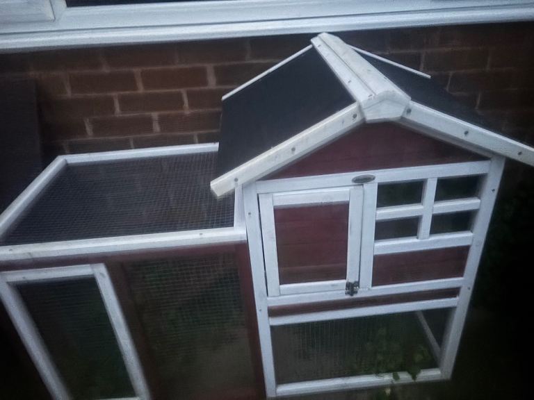 Rabbit hutch new 
