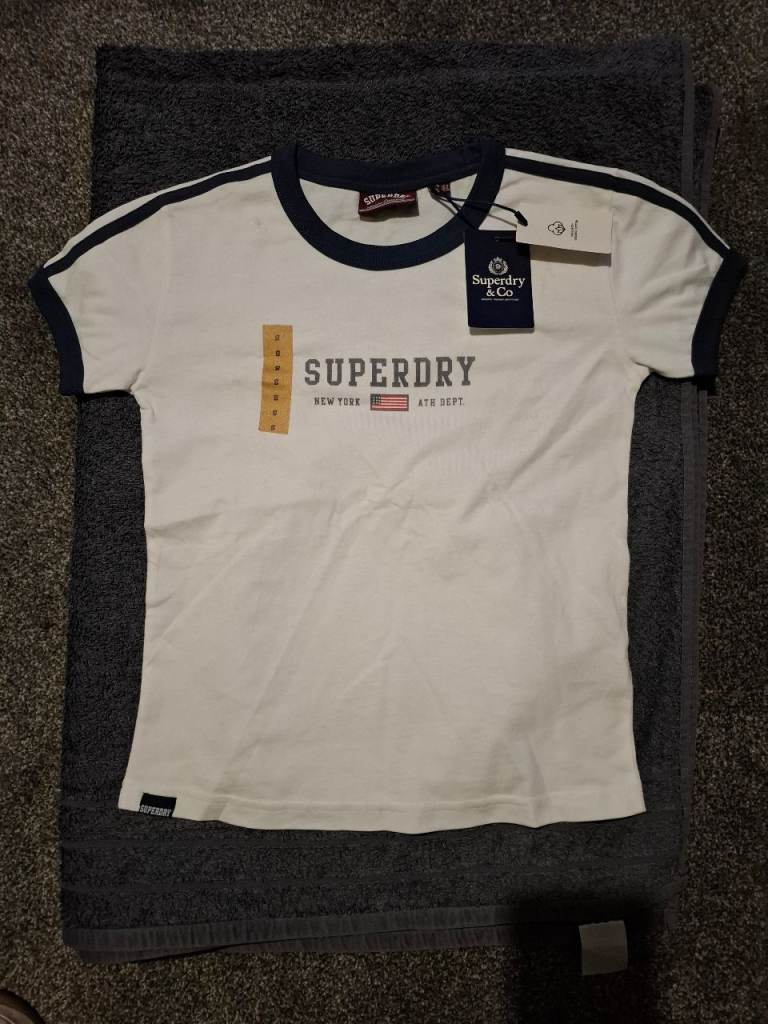 Superdry T-shirt bnwt