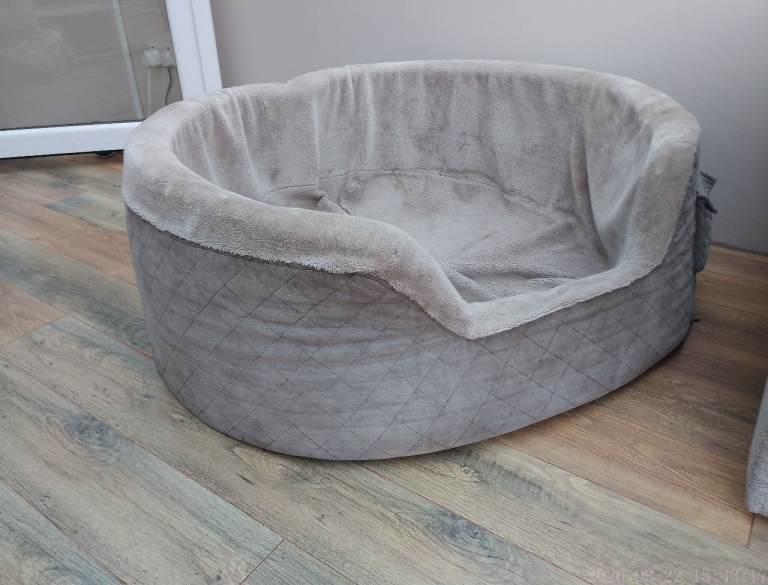 Free, BH89SL ,Huge Knufflewuff dog bed 110cm