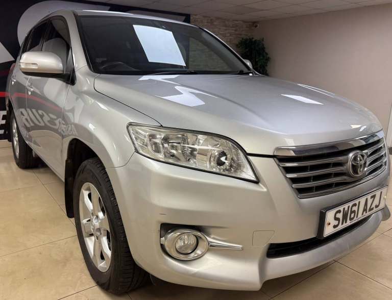 2011 Toyota RAV4 2.2 D-4D XT-R SUV 5dr Diesel Manual 4WD Euro 5 (150 ps) SUV Diesel Manual