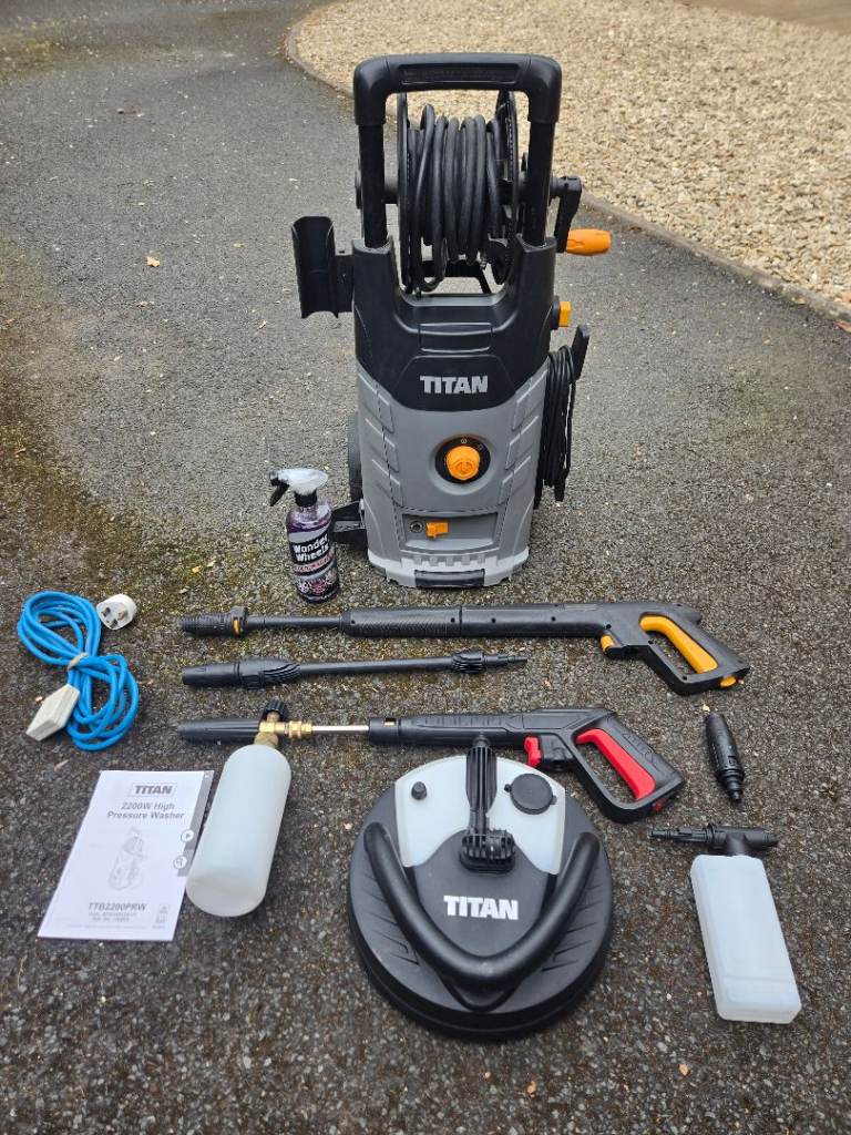 Titan TTB2200PRW 150bar Electric High Pressure Washer - with lots of additional accessories