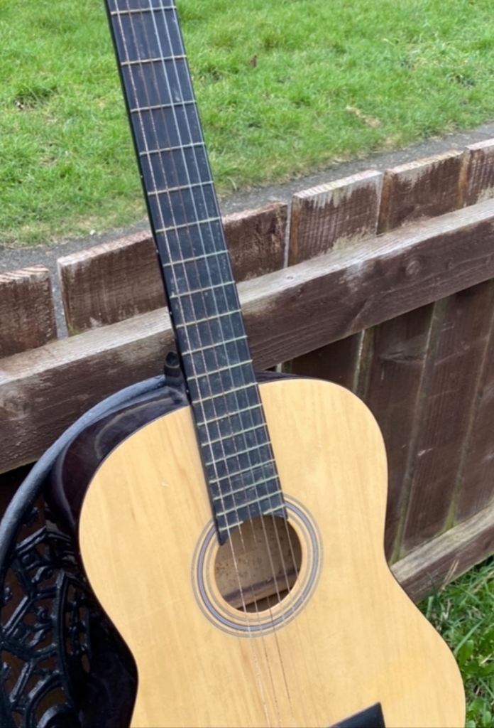 Elevation Classical Guitar – Good Condition, Natural Wood Finish