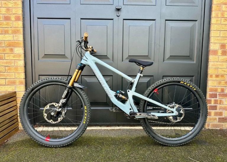 Santa Cruz Bronson CC Medium CUSTOM