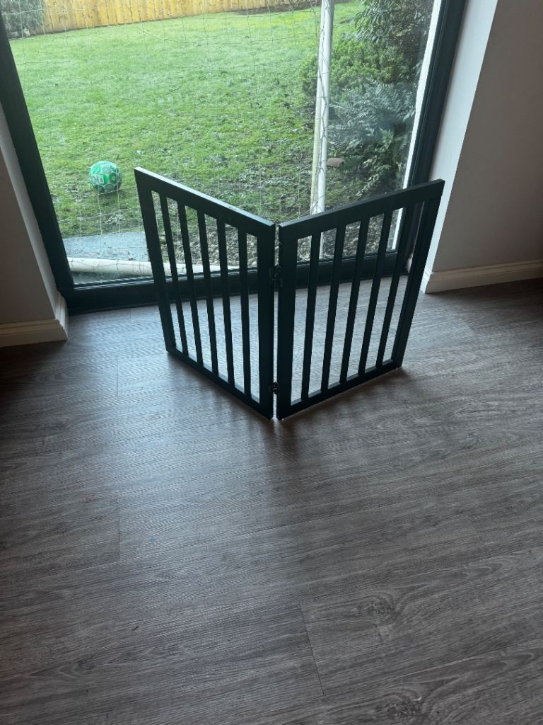  PRICE REDUCTION Puppy gate 