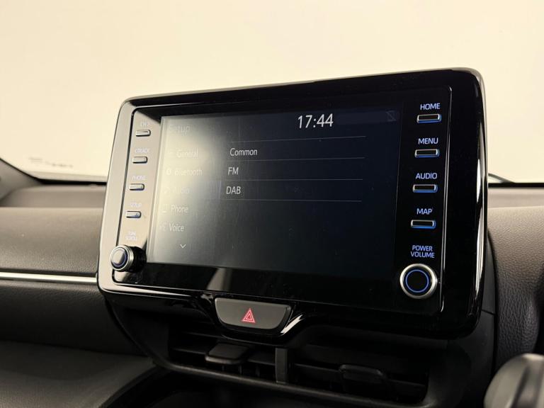 2023 Toyota Yaris Cross 1.5 VVT-h Design E-CVT Euro 6 (s/s) 5dr HATCHBACK Petrol/Electric Hybrid ...