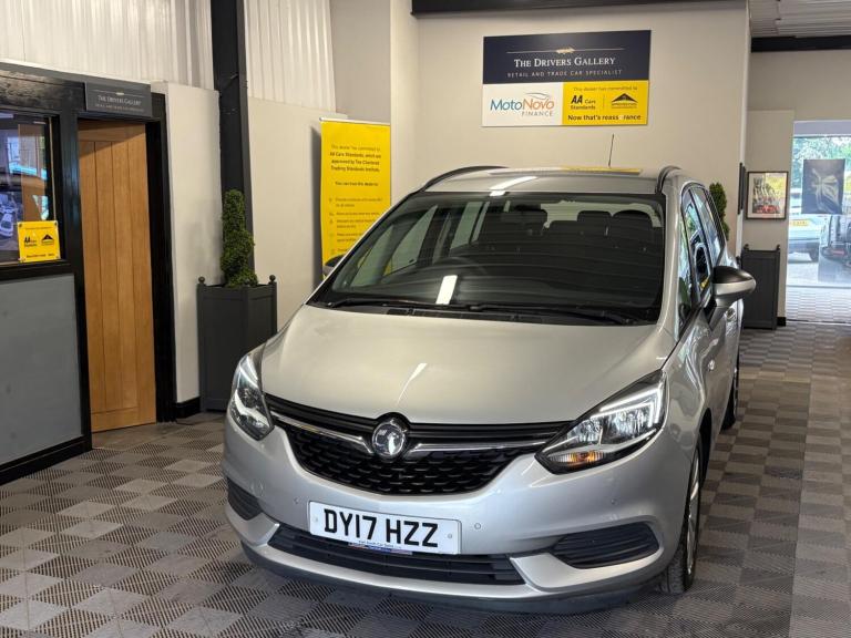 2017 Vauxhall Zafira Tourer 1.4i Turbo Design Euro 6 5dr MPV Petrol Manual