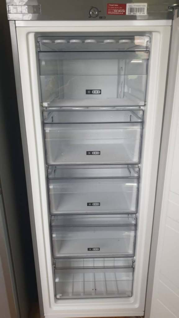 Fridge freezer 