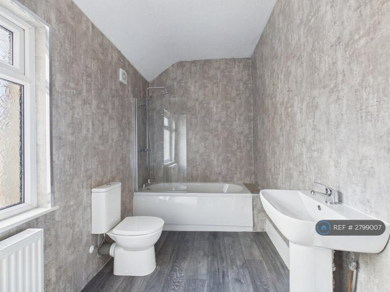 2 bedroom house in Hampton Road, Stockton-On-Tees, TS18 (2 bed) (#2799007)