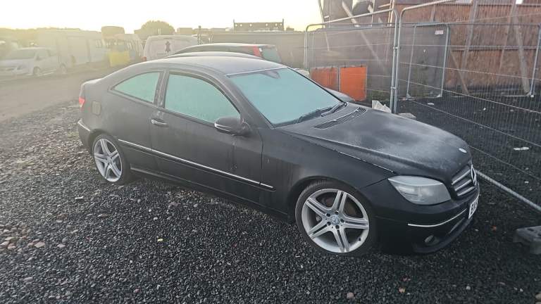 Mercedes-Benz wanted engine bonnet bumper door wheels 