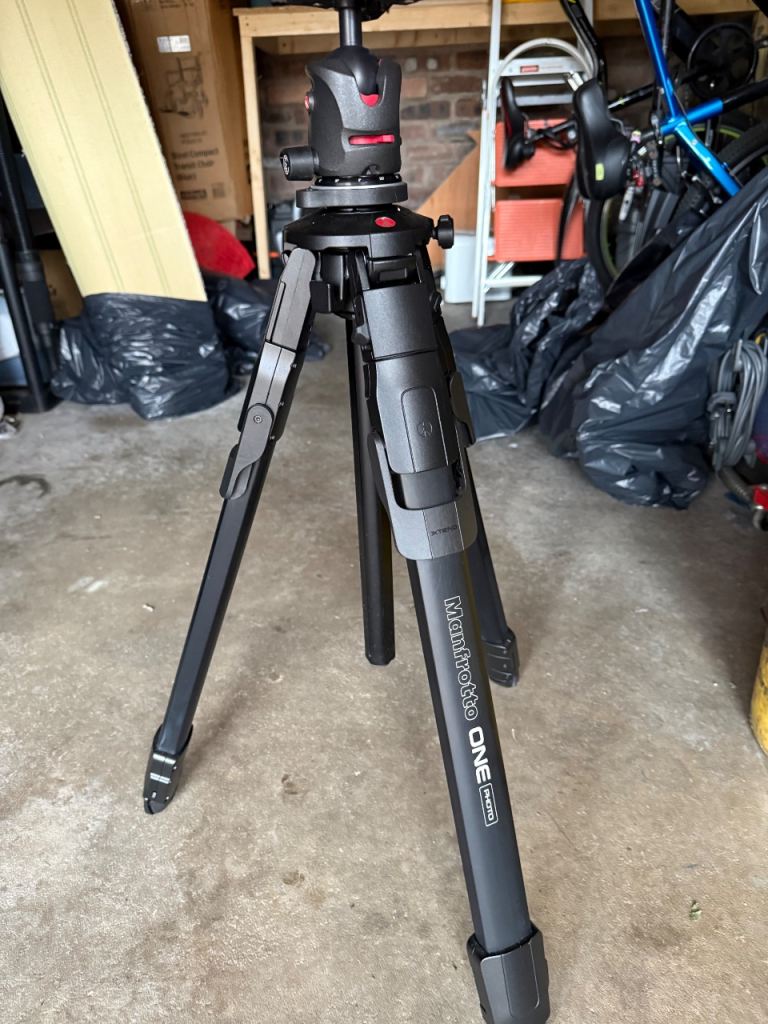 Manfrotto One Photo Tripod