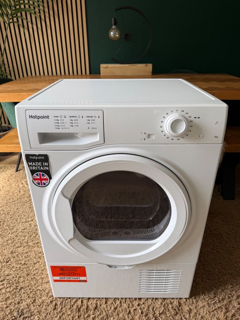 Excellent Condition Hotpoint 8KG Turn & Go Condenser Dryer 