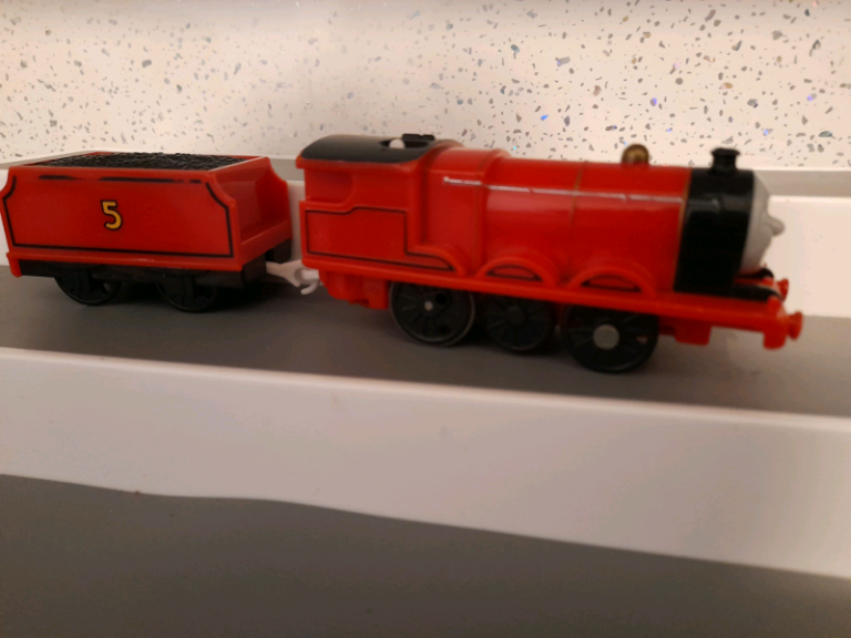 Tomy 2009 Trackmaster  Motorised train JAMES