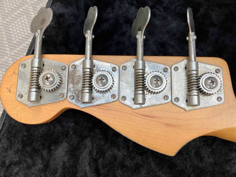 2020 Fender 60th Anniversary Road Worn 60's Jazz Bass