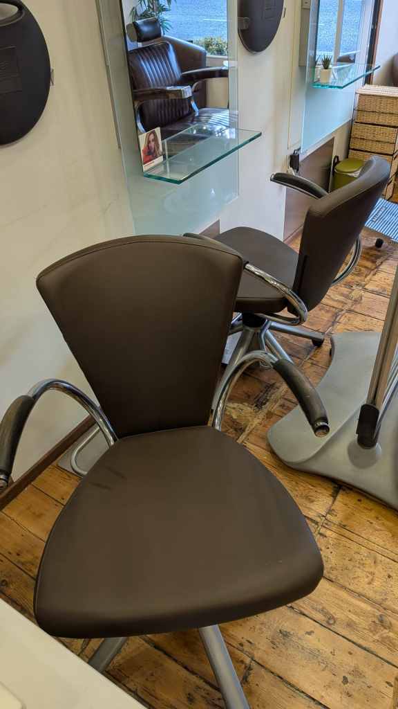 Hairdresser chair 