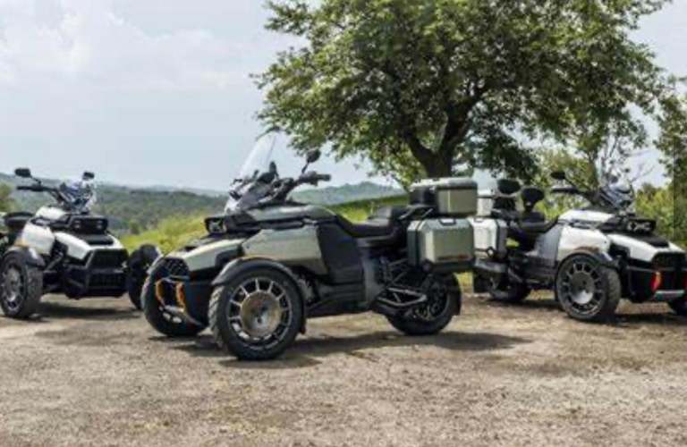 2025 Can-Am Canyon 1330cc 6 speed semi automatic Spyder trike