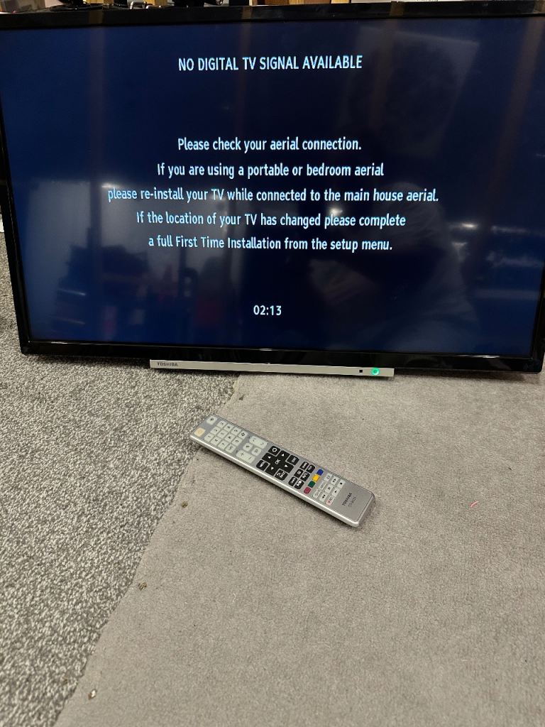 32” Toshiba tv with dvd player No.3