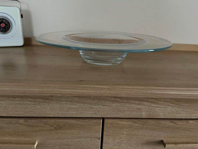 Large clear glass bowl / centrepiece dish