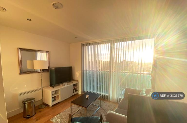 Studio flat in Station Road, Hayes, UB3 (#3028576)