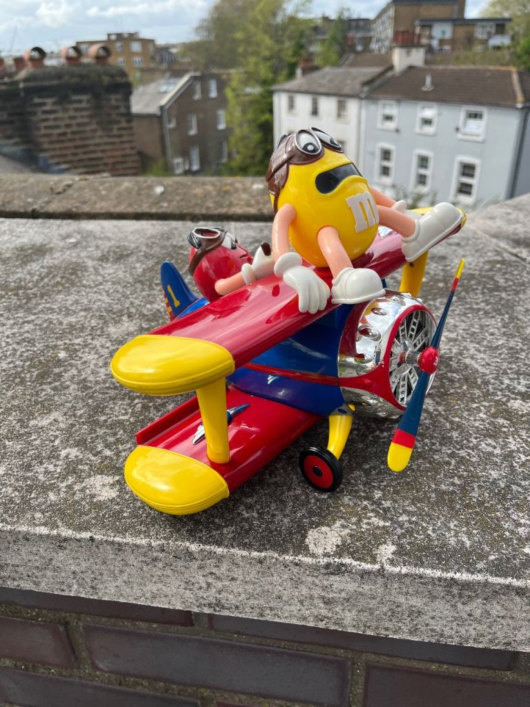 M&Ms sweet disperser 