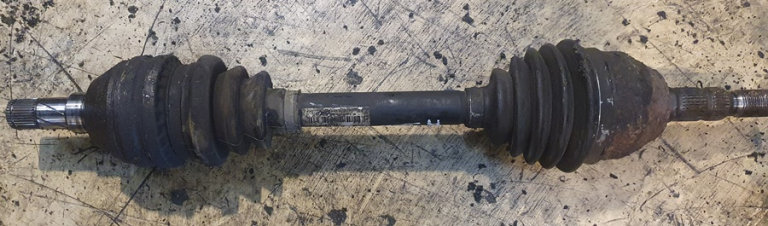 Vauxhall Astra H 1.4 Driver Side Driveshaft 2007