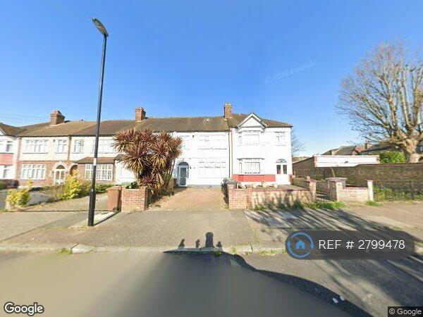 Studio flat in Penderry Rise, London, SE6 (#2799478)