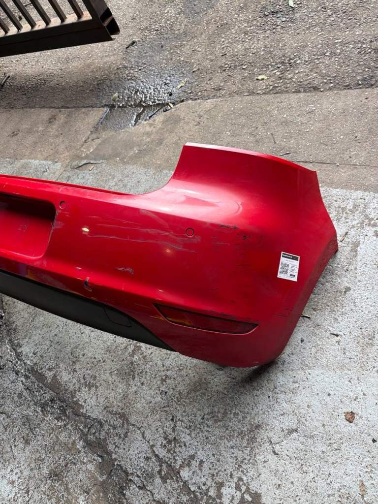 VW GOLF MK6 REAR BUMPER WITH PDC COMPLETE LY3D RED 2008-12