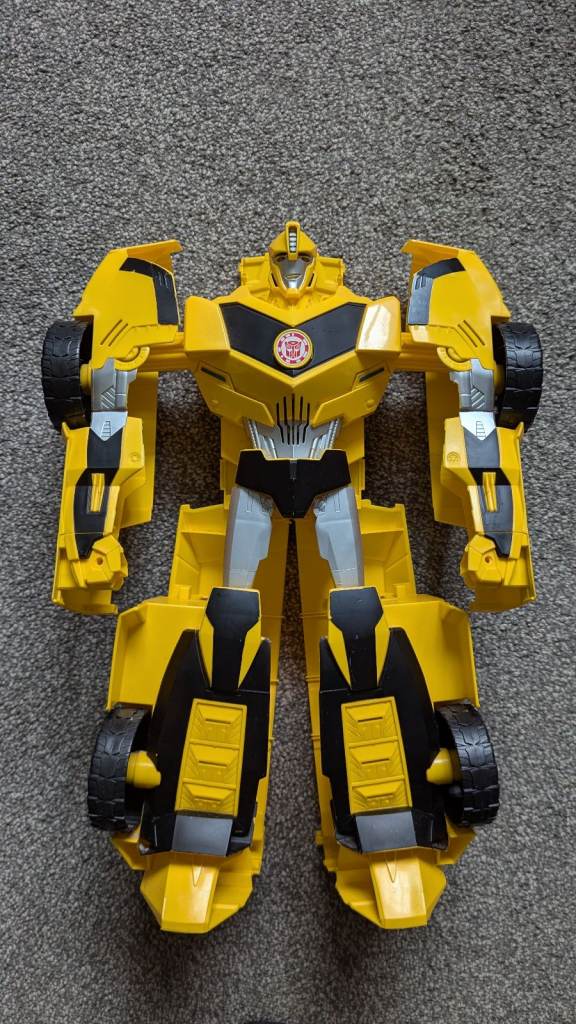 Transformers Robots in Disguise (2015) Super Class/Super Titan Super Bumblebee