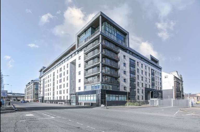 Wallace Street G5 8AU – Modern 2 Bedroom Apartment to Let – £995.00 PCM