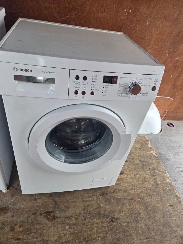 Bosch Serie 4 Washing Machine – White, Good Condition