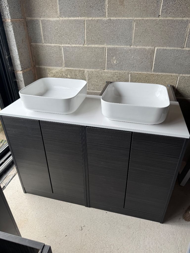 1200 bathroom vanity with top & sinks 