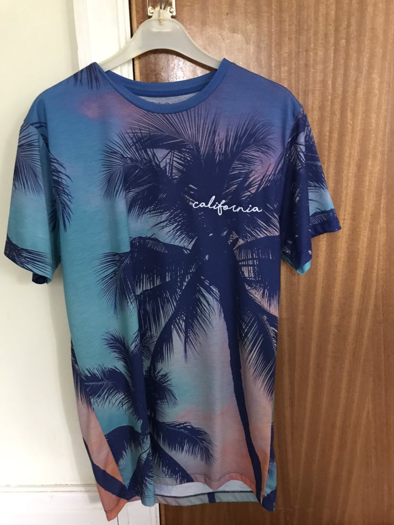 Men’s Easy T Shirt - Size Small