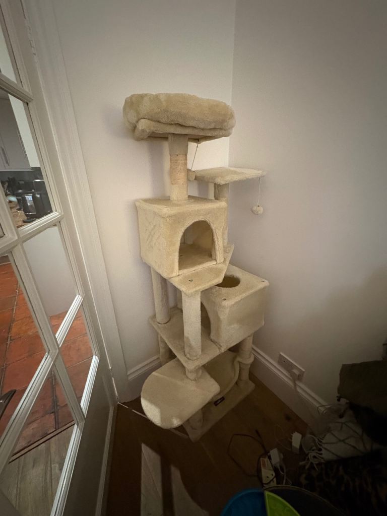 Free cat tree 