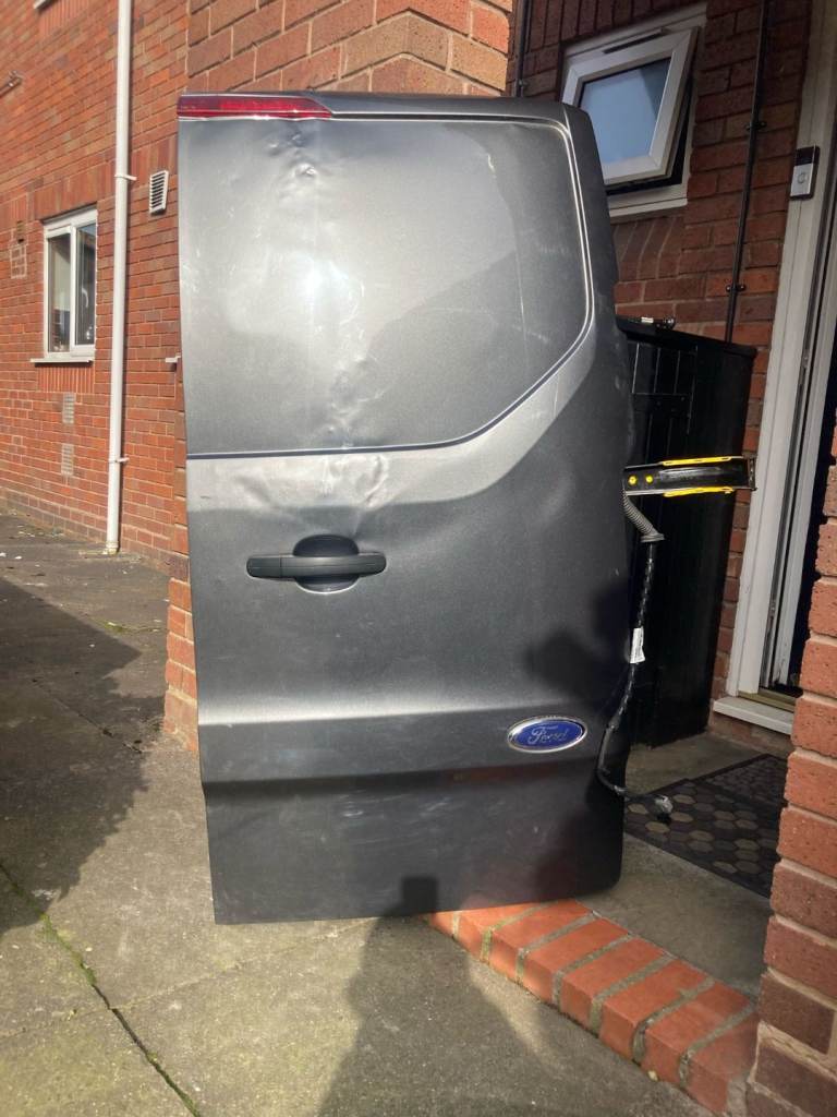 Ford Transit custom rear doors MK8 