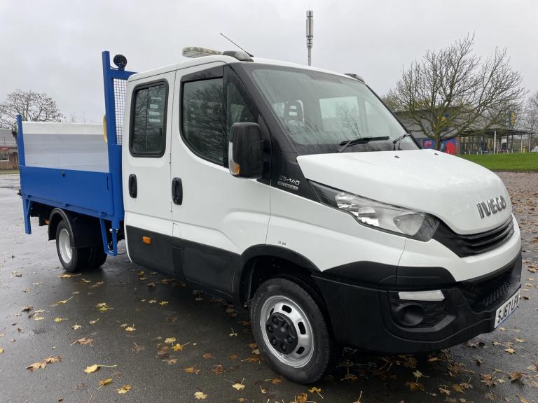 IVECO DAILY 2.3 35C14 DOUBLE CAB TIPPER AUTOMATIC WITH TAIL LIFT EURO 6 2017