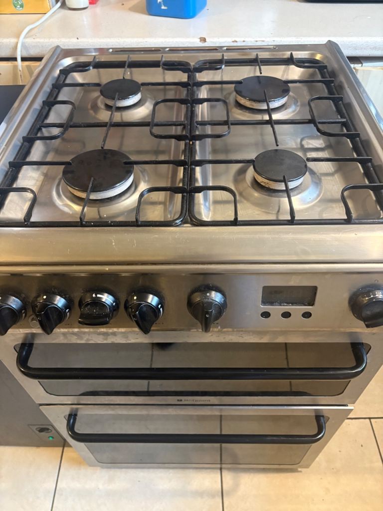 Hot point oven 